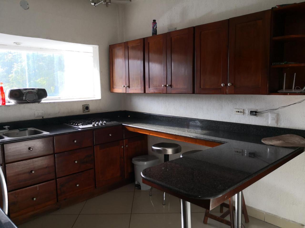 Apartamentos Comodos Cerca Del Aeropuerto Guatemala City Luaran gambar
